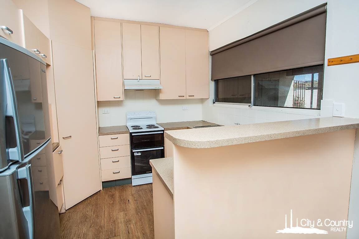 19 Noakes Avenue, Mount Isa, Mount Isa - Thumbnail 6
