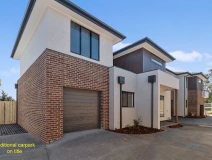 2/84 Heatherhill Road, Frankston - Image 1