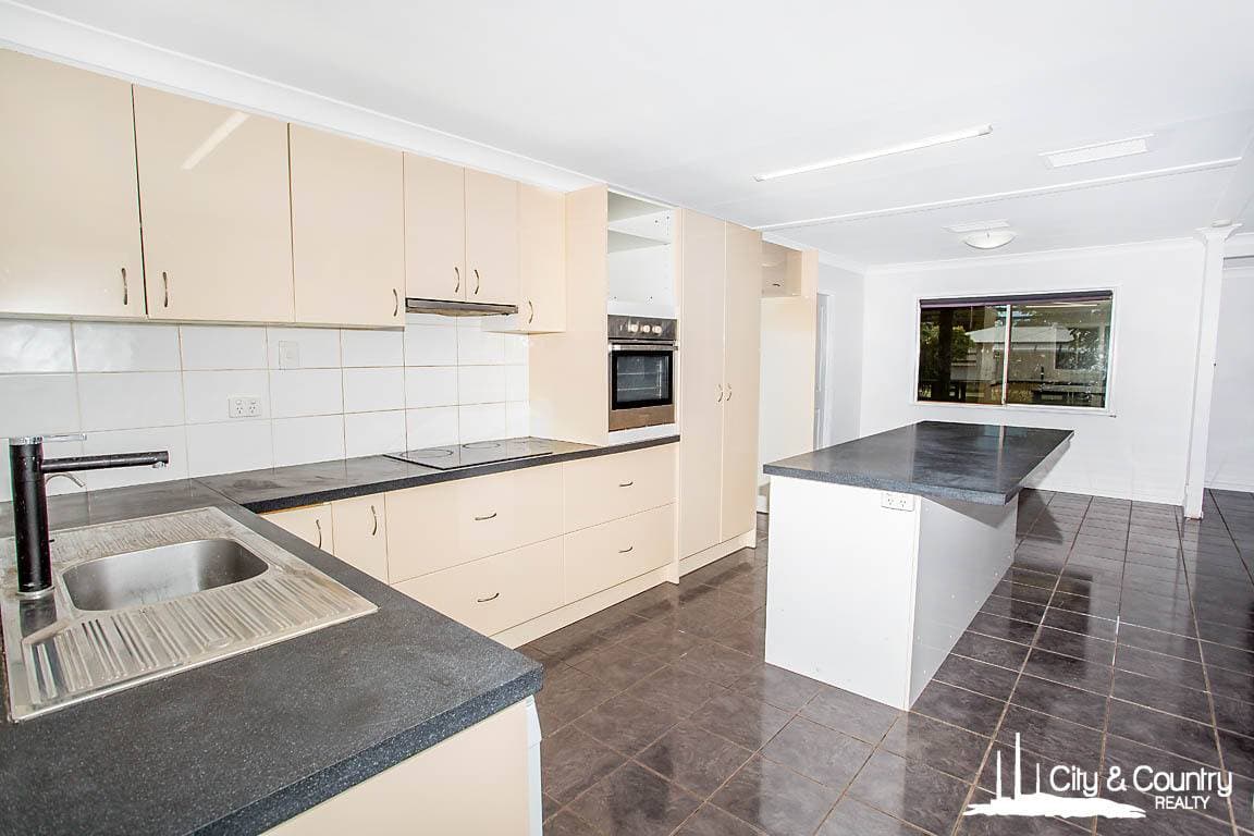 7 Bulolo Street, Mount Isa, Mount Isa - Thumbnail 2