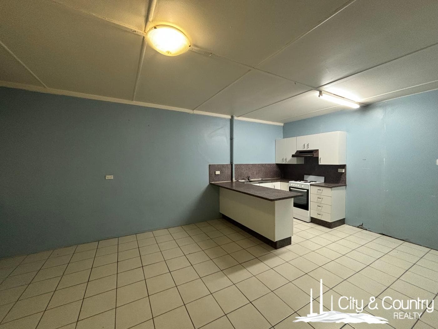 1-8, 82 Hilary Street, Mount Isa, Mount Isa - Image 1