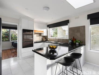 13 Castleton Court, Gladstone Park - Thumbnail 5