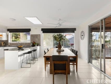 13 Castleton Court, Gladstone Park - Thumbnail 6