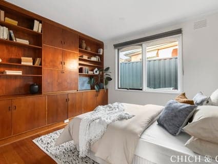 13 Castleton Court, Gladstone Park - Thumbnail 8