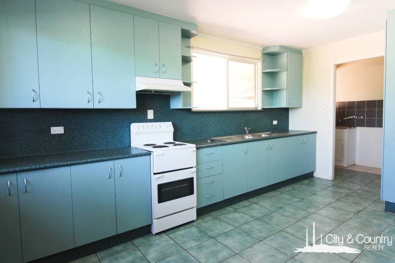 28 Delacour Drive, Mount Isa, Mount Isa - Thumbnail 2