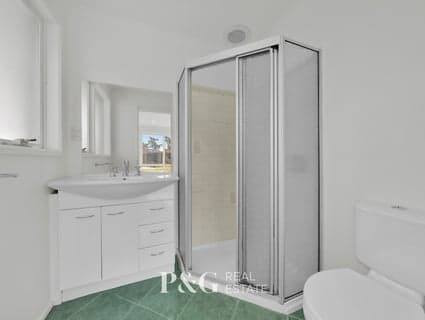 12 Loganberry Close, Cranbourne North - Thumbnail 3