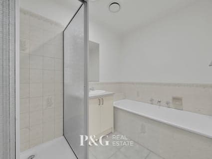 12 Loganberry Close, Cranbourne North - Thumbnail 4