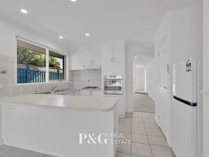 12 Loganberry Close, Cranbourne North - Thumbnail 6