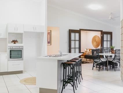 27 Ningaloo Crescent, Burdell - Thumbnail 2