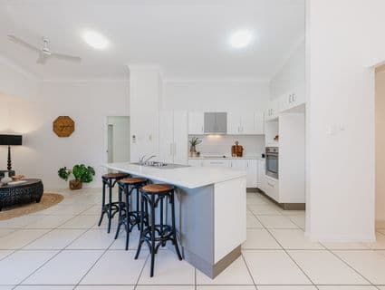 27 Ningaloo Crescent, Burdell - Thumbnail 3