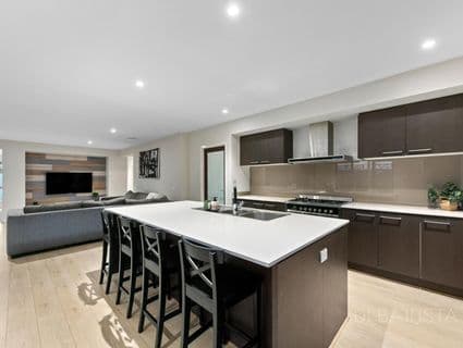 18 Winkler Street, Mickleham - Thumbnail 2