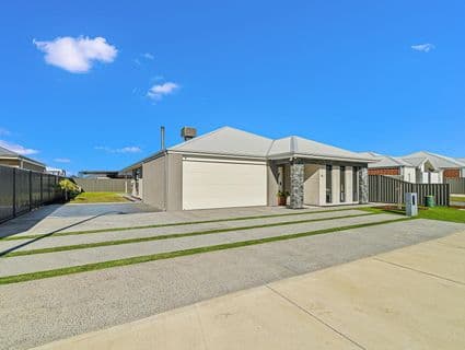 18 Goldwyer Way, Ravenswood - Thumbnail 2