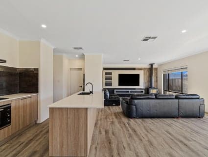 18 Goldwyer Way, Ravenswood - Thumbnail 7