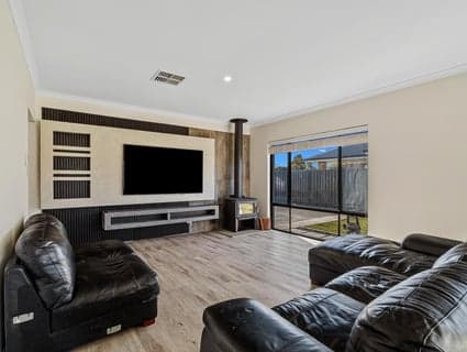 18 Goldwyer Way, Ravenswood - Thumbnail 8