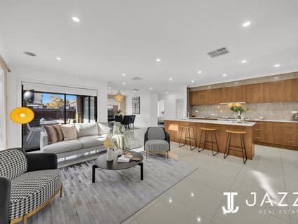 77 Sunnybank Drive, Point Cook - Thumbnail 7
