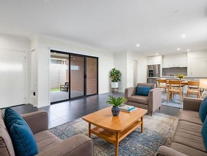 6 Slattery Road, North Rothbury - Thumbnail 2