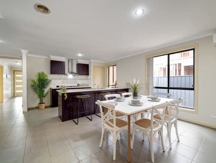 39 Hindmarsh Drive, Manor Lakes - Thumbnail 8