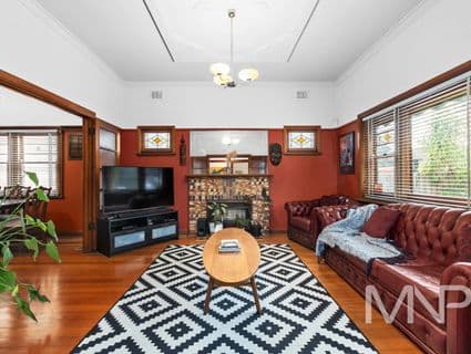 404, Kew East - Thumbnail 2