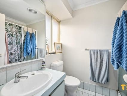 8 Leatherwood Rise, South Lake - Thumbnail 7