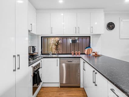 23 Avro Avenue, Albert Park - Thumbnail 2