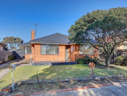 65 Oleander Drive, St Albans - Thumbnail 2