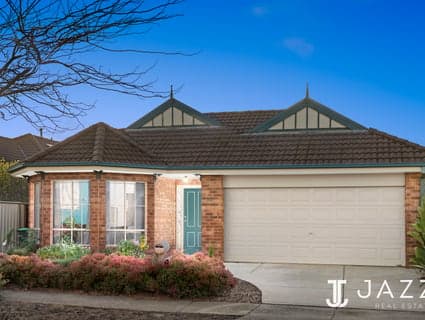 32 Rowland Drive, Point Cook - Thumbnail 2