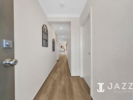 53 Wollahra Rise, Wyndham Vale - Thumbnail 2
