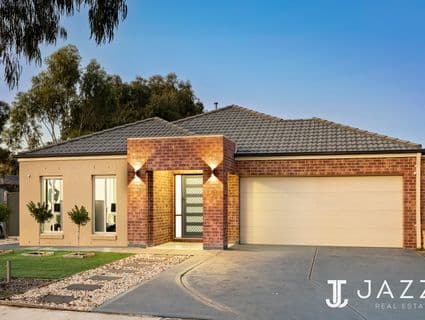 8 Oakland Avenue, Point Cook - Thumbnail 2
