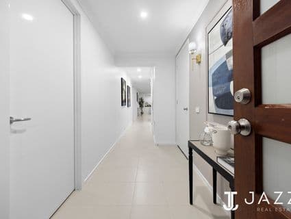 8 Oakland Avenue, Point Cook - Thumbnail 3