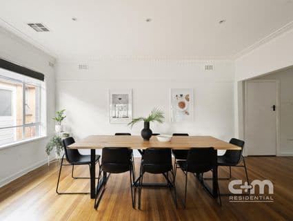 404, Oak Park - Thumbnail 7