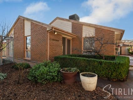 98 Lawless Drive, Cranbourne North - Thumbnail 2