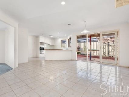 98 Lawless Drive, Cranbourne North - Thumbnail 5