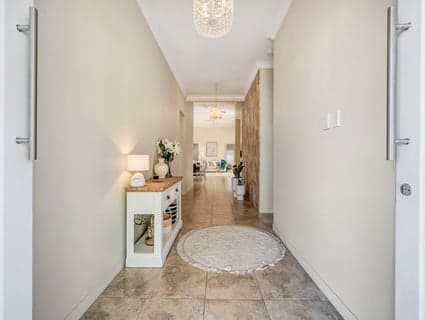14 Saba Street, Burdell - Thumbnail 4
