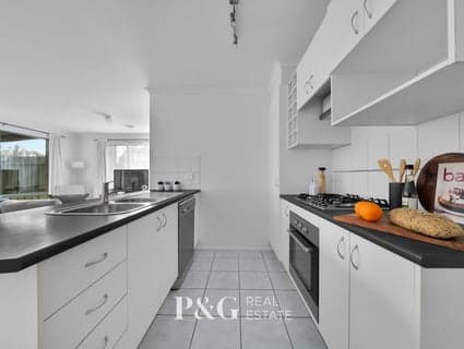 17 Lochard Terrace, Narre Warren South - Thumbnail 6