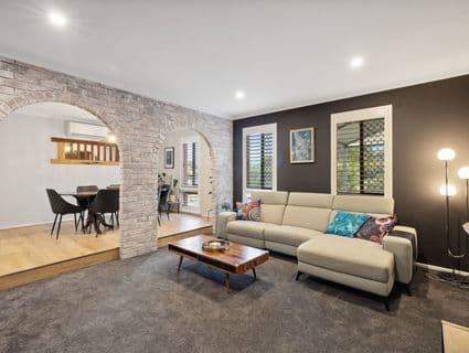 404, Warwick - Image 1