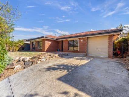 18 Taranaki Court, Greenwith - Image 1
