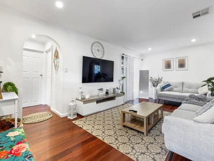18 Taranaki Court, Greenwith - Thumbnail 3