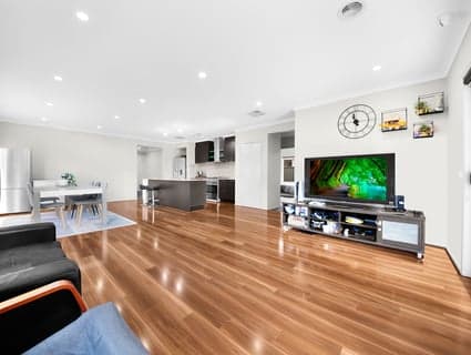 14 Goodenia Avenue, Manor Lakes - Thumbnail 2