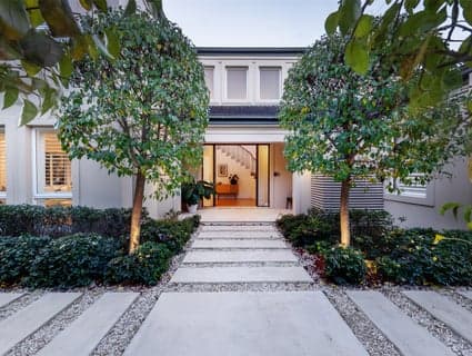 8 Lawson Parade, St Ives - Thumbnail 4