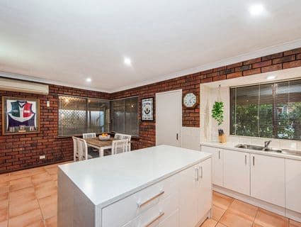 43 Parkway Road, Bibra Lake - Thumbnail 7