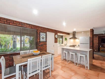 43 Parkway Road, Bibra Lake - Thumbnail 8