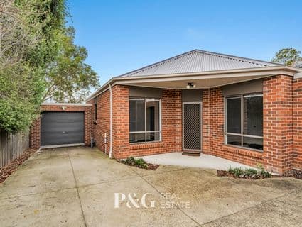 2/16 St Johns Court, Narre Warren - Image 1