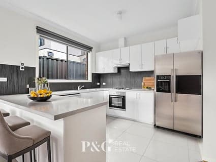 2/16 St Johns Court, Narre Warren - Thumbnail 2