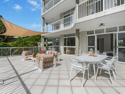 2/39-43 Tweed Street, Coolangatta - Image 1
