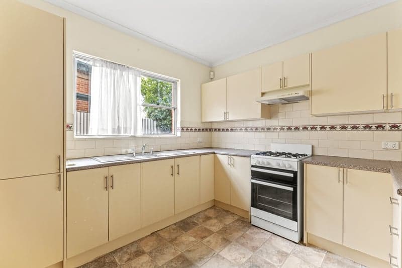 2/2B Carlton Parade, Torrensville - Thumbnail 2