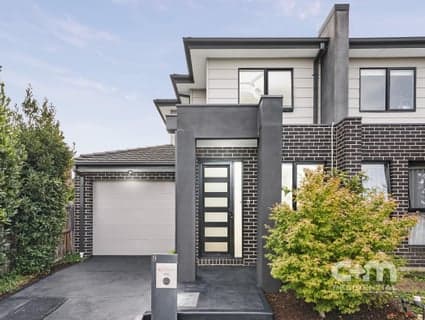19 John Street, Oak Park - Image 1