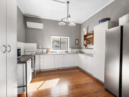 205 Bridge Street, North Toowoomba - Thumbnail 7
