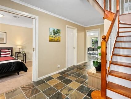 8 Swansea Court, Craigieburn - Thumbnail 5