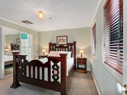 8 Swansea Court, Craigieburn - Thumbnail 6