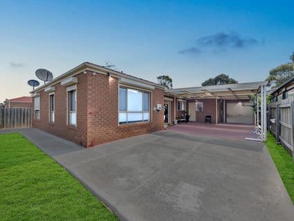 8 Broadway Street, Roxburgh Park - Thumbnail 2