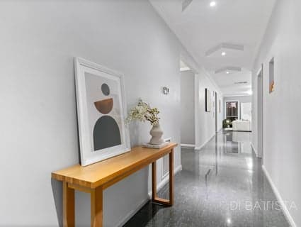 21 Bottlebrush Road, Craigieburn - Thumbnail 2